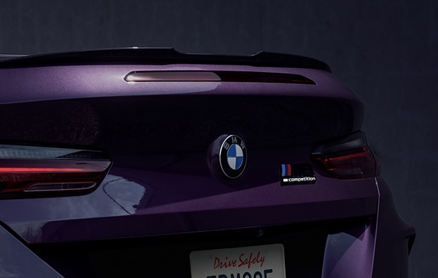 Rear detail of BMW M8 Cabrio in Daytona Violet