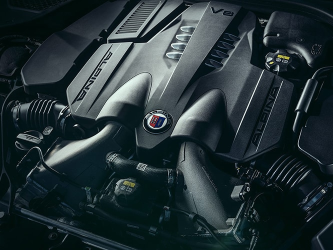 Detail of the V-8 Bi-Turbo engine in a 2025 ALPINA B8 Gran Coupe